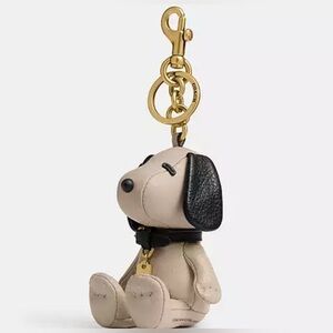COACH X PEANUTS SNOOPY BAG CHARM